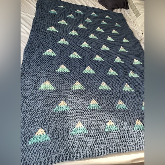 Handmade Throw - Picture 4 of 4